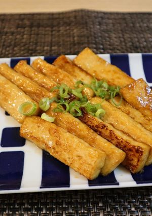 お手軽&簡単☆厚揚げのめんつゆバター焼き-レシピのメイン写真