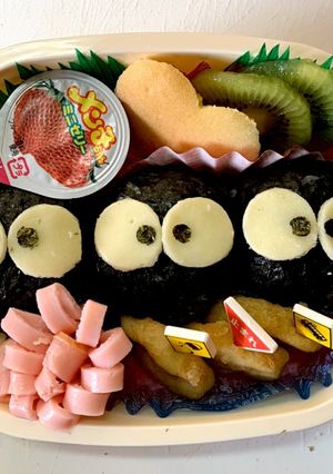 意外と簡単♡まっくろくろすけ弁当-レシピのメイン写真
