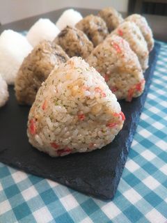 小海老と青のりと天かすのおにぎり♪-レシピのメイン写真