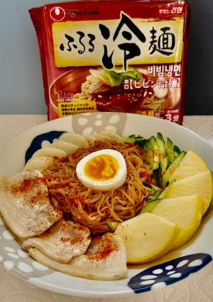 黄リンゴと豚バラの旨辛ふるるビビン冷麺！-レシピのメイン写真