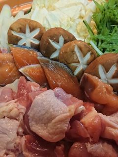 コク旨!【鶏肉のガーリック味噌バター鍋】-レシピのメイン写真