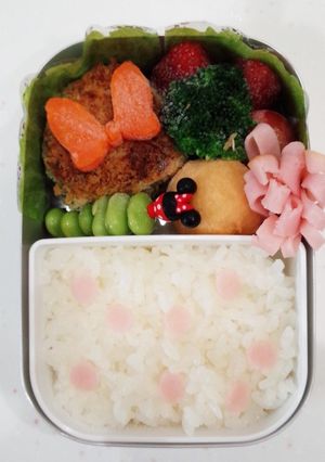 初めての幼稚園ミニーﾁｬﾝ風お弁当☆-レシピのメイン写真