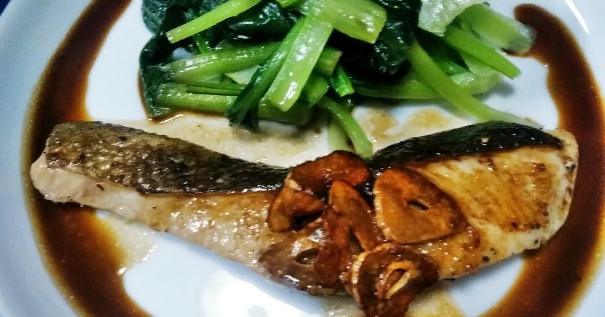 基本からアレンジまで!思わずつくりたくなる「鮭 さけ のにんにく醤油がけ」のレシピ集 | クックパッド