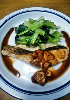 梨湖の簡単!鮭のにんにく醤油-レシピのメイン写真
