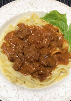 牛すじシチュー　タリアッテレ添え-レシピのメイン写真