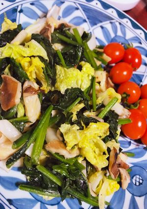 すぐできるしいたけとほうれん草の炒め物-レシピのメイン写真