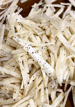 大人のつまみ＊大根の皮　にんにく胡椒炒め-レシピのメイン写真