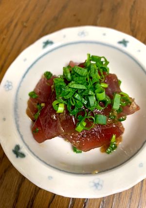 薫製にした鮪のにんにく・わさび・葱まみれ-レシピのメイン写真