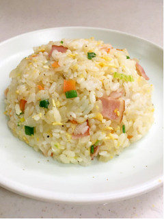 ゆっくり作る♪野菜たっぷり簡単チャーハン-レシピのメイン写真