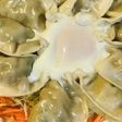 レトルト●餃子とおとしたまごの一玉焼き