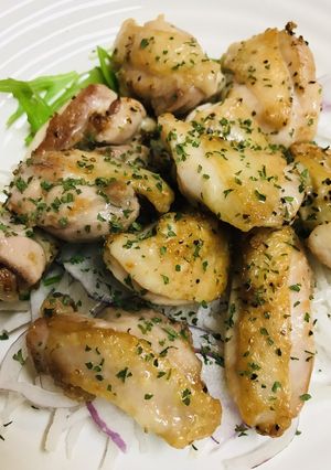 シンプル下味だけ●鶏もも肉の塩・胡椒炒め-レシピのメイン写真