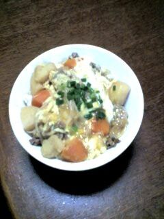肉じゃが卵とじ丼-レシピのメイン写真