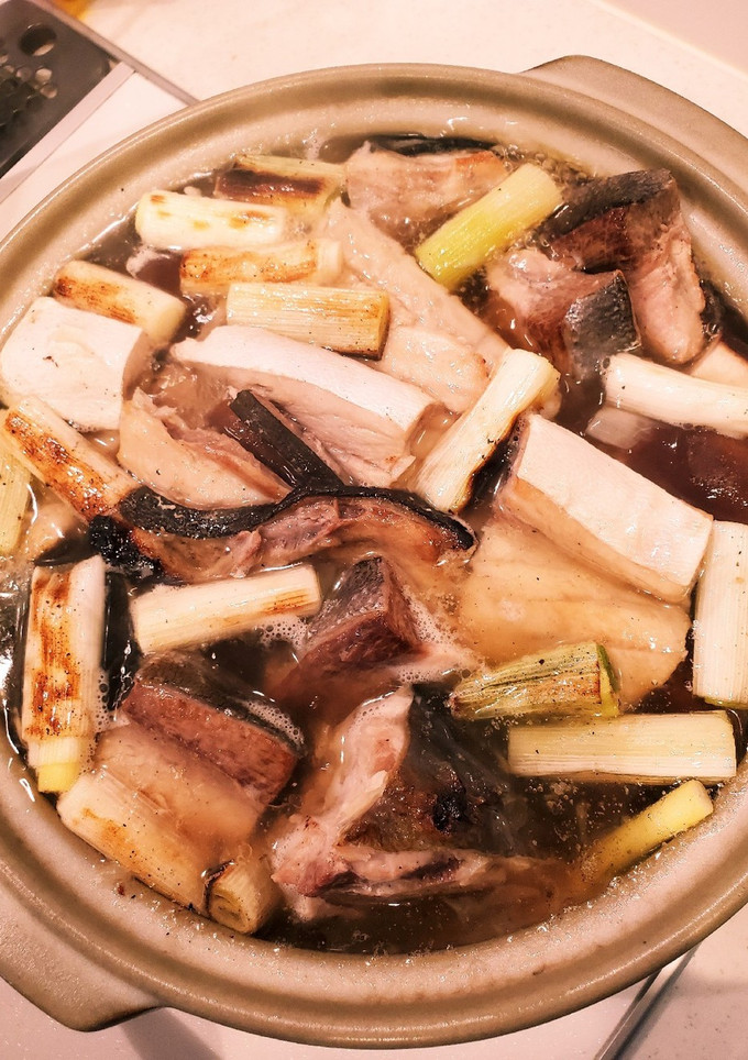 ぶりのあらと焼き長ねぎの出汁お鍋-レシピのメイン写真