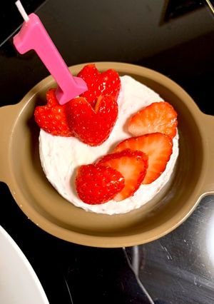 1歳の誕生日に◎ヨーグルトいちごクリーム-レシピのメイン写真