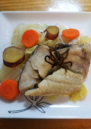 フライパンで白菜とタラの塩こんぶ蒸し-レシピのメイン写真