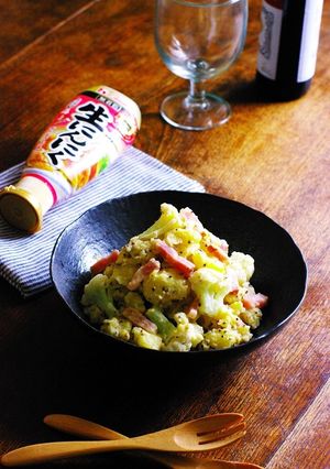 カリフラワーとベーコンのポテトサラダ-レシピのメイン写真