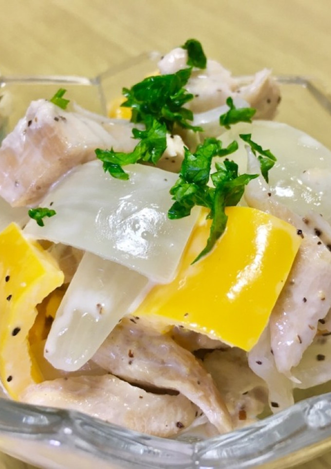 パプリカとゆで玉ねぎと蒸し鶏の和え物-レシピのメイン写真