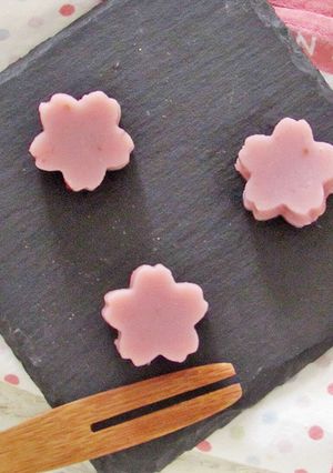 お子様用レシピ★イチゴの大豆プリン-レシピのメイン写真