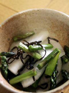 簡単!大根とアスパラの汐昆布漬け♪-レシピのメイン写真