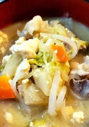 秋冬の定番！あつあつ具沢山豚汁-レシピのメイン写真