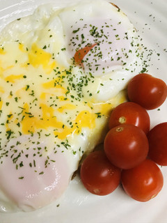 とろけるチーズとかしこみの目玉焼き-レシピのメイン写真