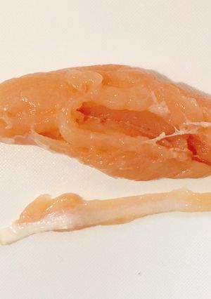 初心者さんも簡単！鶏ささみの筋の取り方-レシピのメイン写真