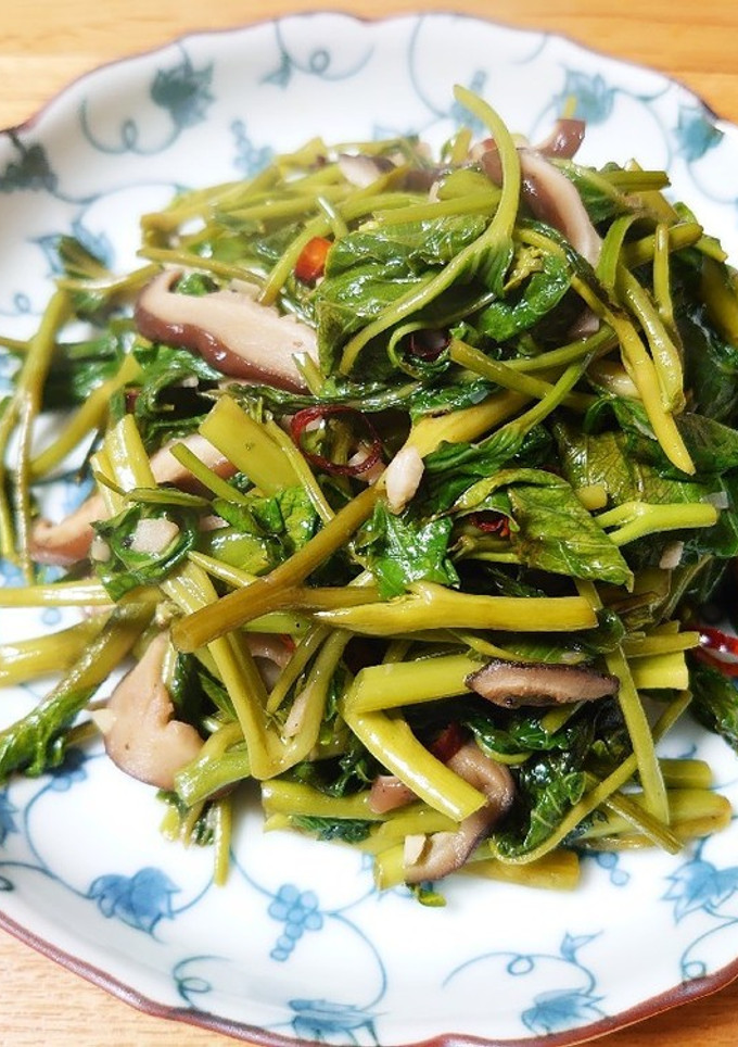 簡単！空芯菜と椎茸の中華炒め♪-レシピのメイン写真