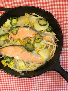 【時短】鮭と野菜のスキレット蒸し焼き-レシピのメイン写真