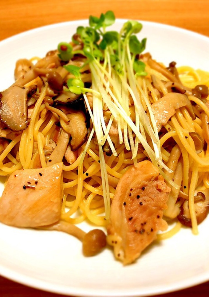 鶏、椎茸、しめじの和風パスタ-レシピのメイン写真