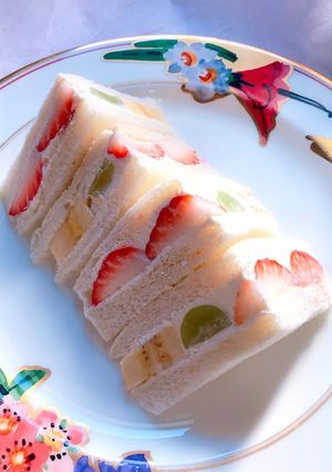 綺麗で楽しい✨フルーツサンド-レシピのメイン写真