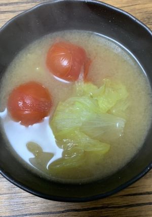 簡単☆レタスとトマトの味噌汁-レシピのメイン写真
