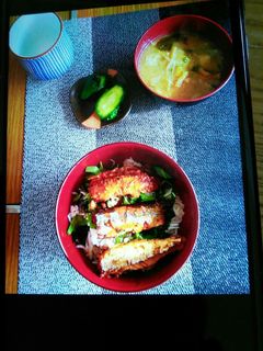 サンマ蒲焼き缶詰め丼-レシピのメイン写真