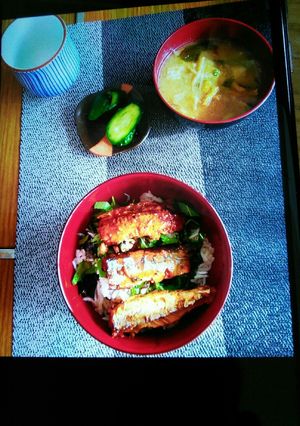 サンマ蒲焼き缶詰め丼-レシピのメイン写真