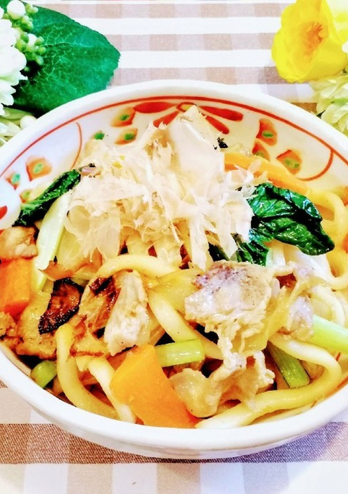 バター醤油でコク旨焼きうどん♪-レシピのメイン写真