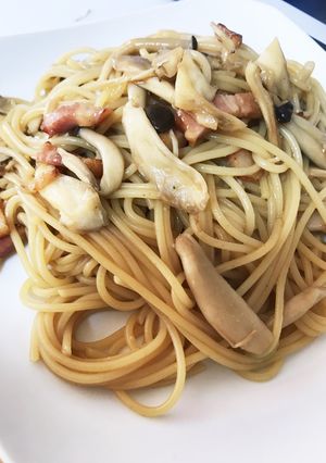 きのことベーコンのガリバタ醤油パスタ-レシピのメイン写真