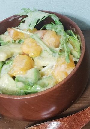 完熟柿、アボカド、水菜のヨーグルトサラダ-レシピのメイン写真