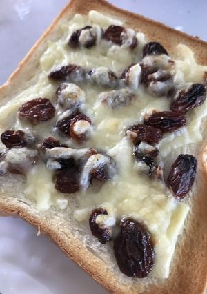 簡単朝食 レーズンチーズトースト-レシピのメイン写真