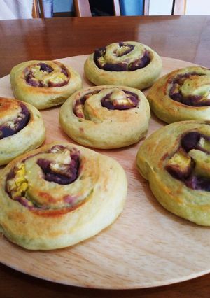 あんことさつまいも入りの抹茶ロールパン-レシピのメイン写真