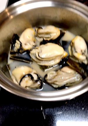 簡単！うまい！昆布とバターで牡蠣の酒蒸し-レシピのメイン写真