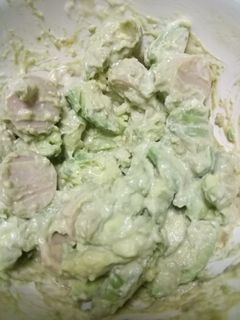アボカドと魚肉ソーセージのワサビマヨ和え-レシピのメイン写真
