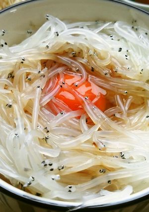 湖のダイヤを豪快に食す！　生シラウオ丼-レシピのメイン写真