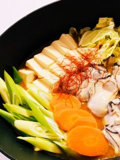 簡単美味しい!牡蠣の味噌ミルク鍋スープ-レシピのメイン写真