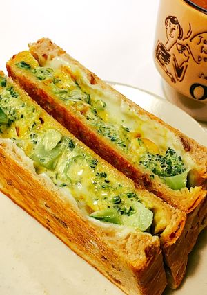 チーズたっぷりブロッコリーホットサンド-レシピのメイン写真