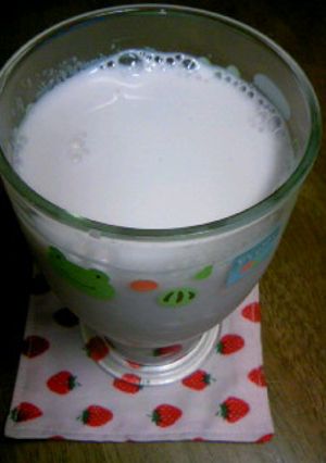 簡単♪イチゴのヨーグルトドリンク風-レシピのメイン写真