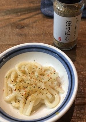 アウトドアスパイスほりにし！！冷凍うどん-レシピのメイン写真