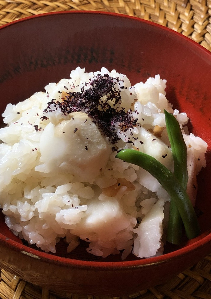 里芋と梅の炊き込みご飯-レシピのメイン写真