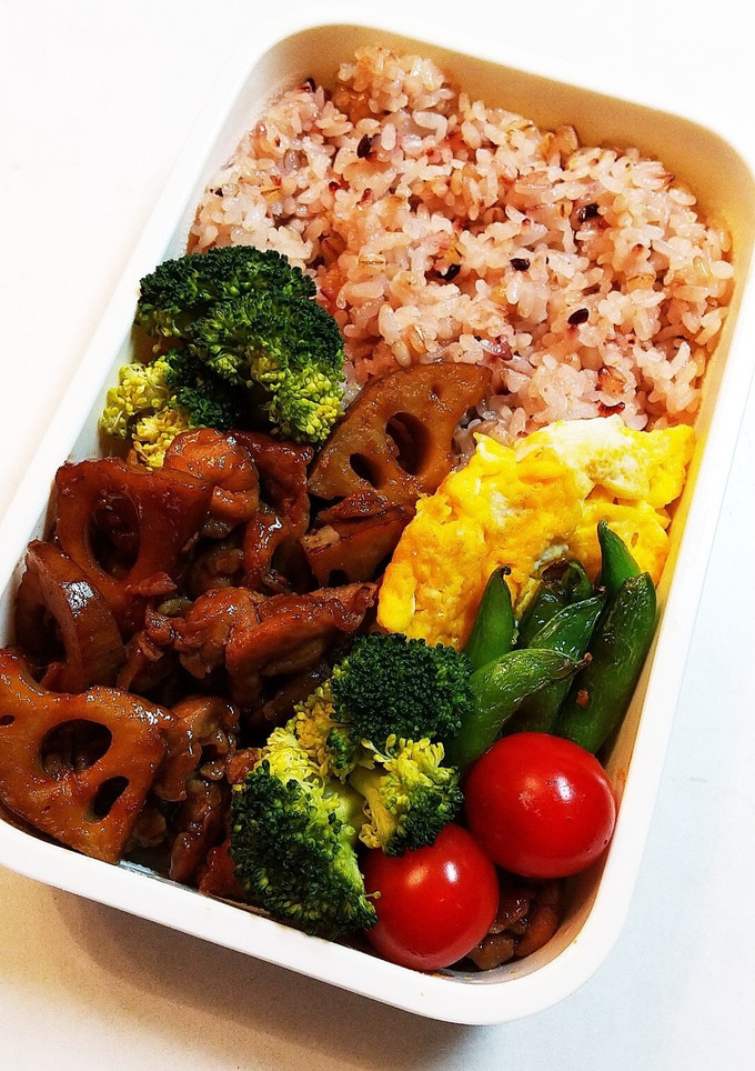 お弁当(12/3)豚肉と蓮根の甘辛炒め-レシピのメイン写真
