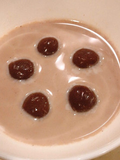 ホットミルクココア、チョコinチョコ白玉-レシピのメイン写真