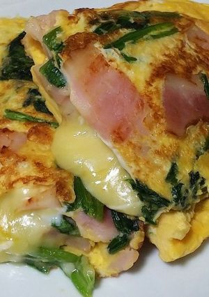 ベーコンとほうれん草のチーズオムレツ-レシピのメイン写真