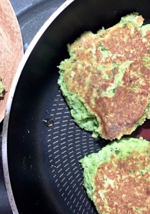 ふわふわ小松菜の米粉パンケーキ-レシピのメイン写真